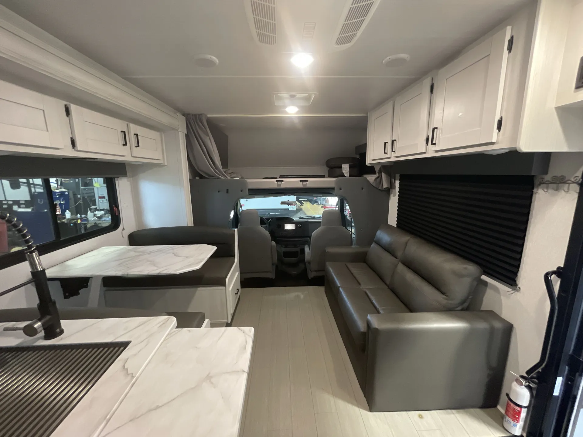 2024 East to West Entrada 3100FB — living area main