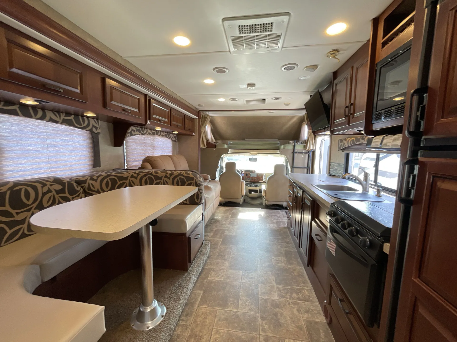 2014 Forest River Forester 3011DS — stove oven open