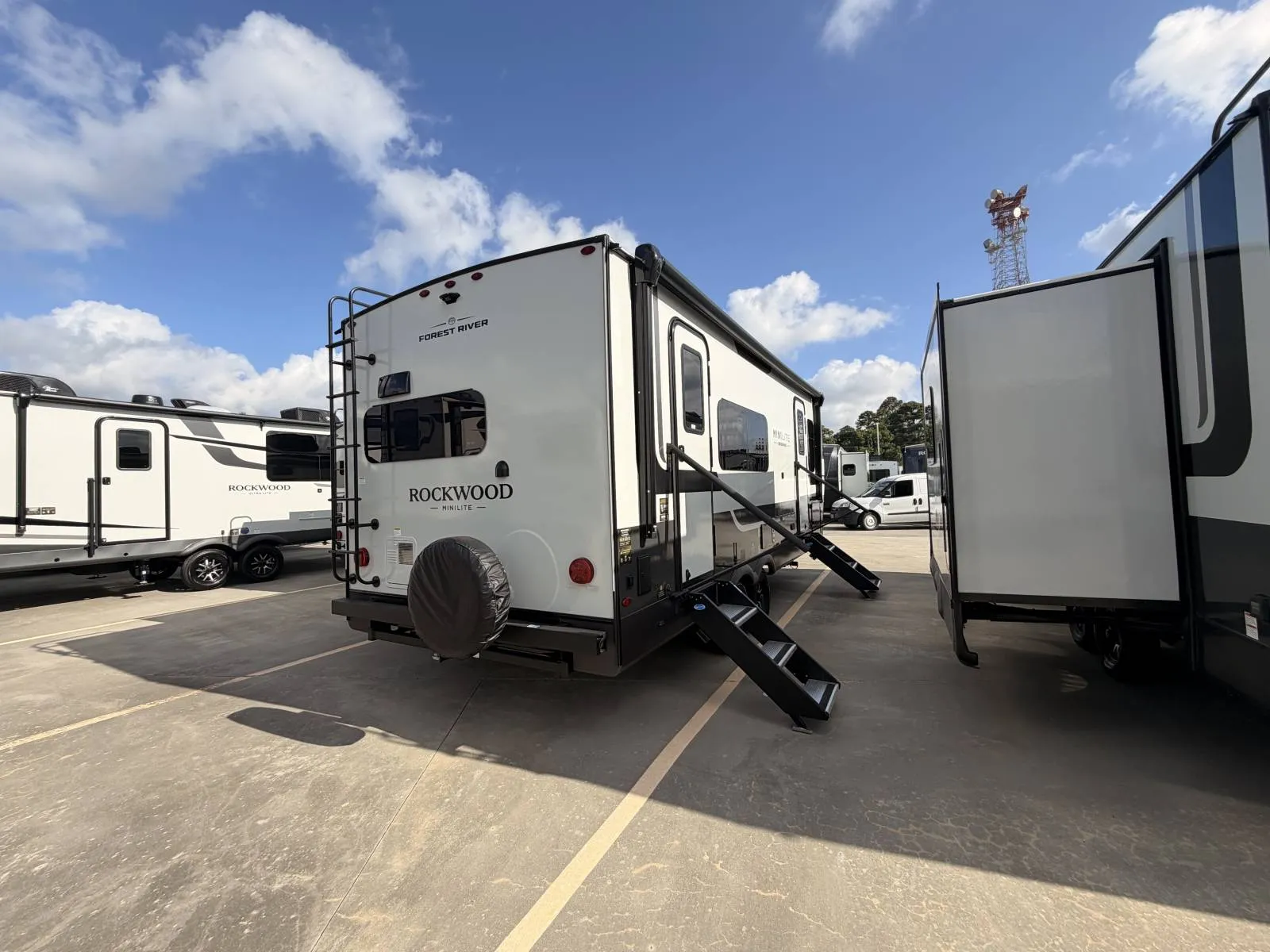 2027 Forest River Rockwood Mini Lite 2515S - Photo 4