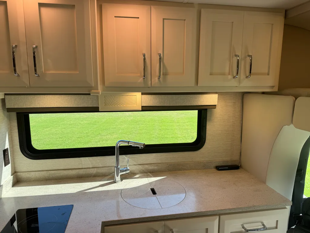 2024 Tiffin Wayfarer 25 RLW, Photos photo 49