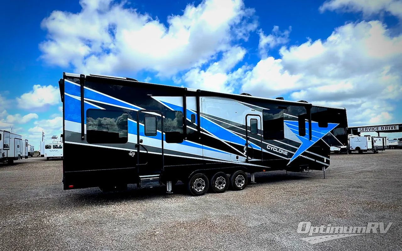 2023 Heartland Cyclone 4006 - Photo 3