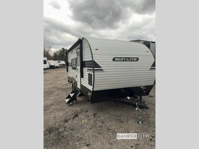 2026 Sunset Park RV Sun Lite 21TH - Photo 2