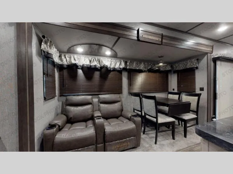 2020 CrossRoads Hampton 370FDL - Photo 4