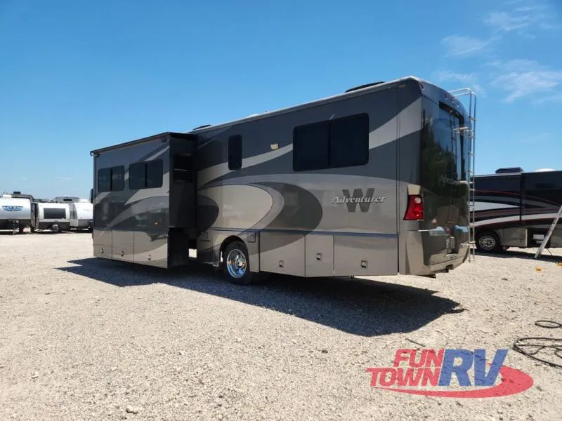 2008 Winnebago Adventurer 35L - Photo 3