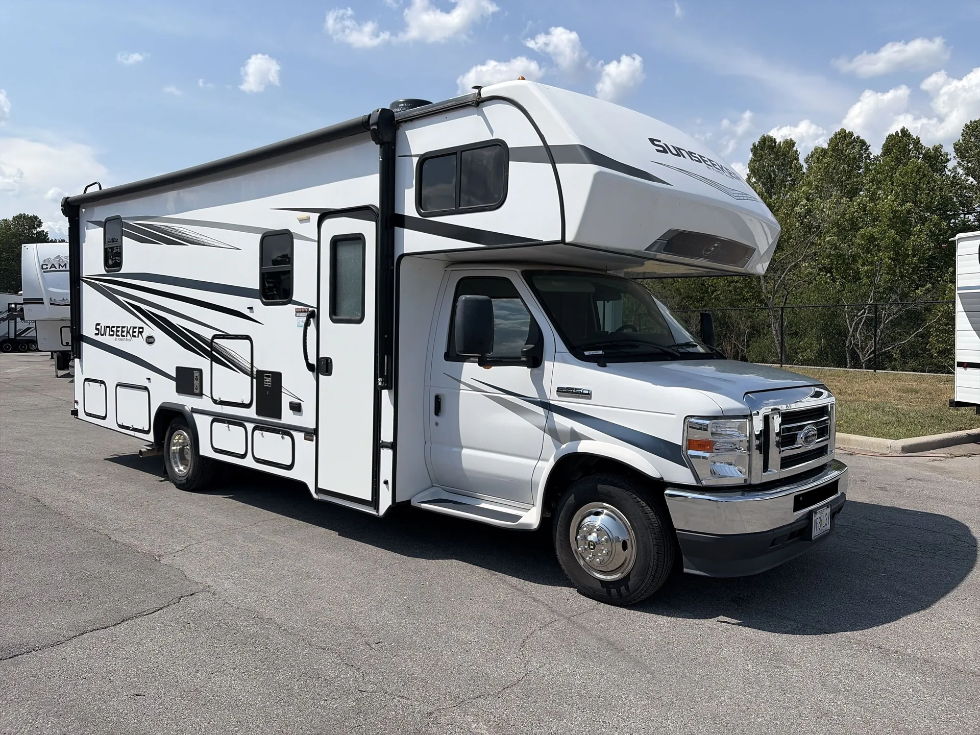 2022 Forest River Sunseeker 2440DS - Photo 2