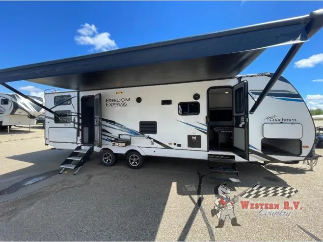 2022 Coachmen Freedom Express Ultra Lite 287BHDS - Photo 3