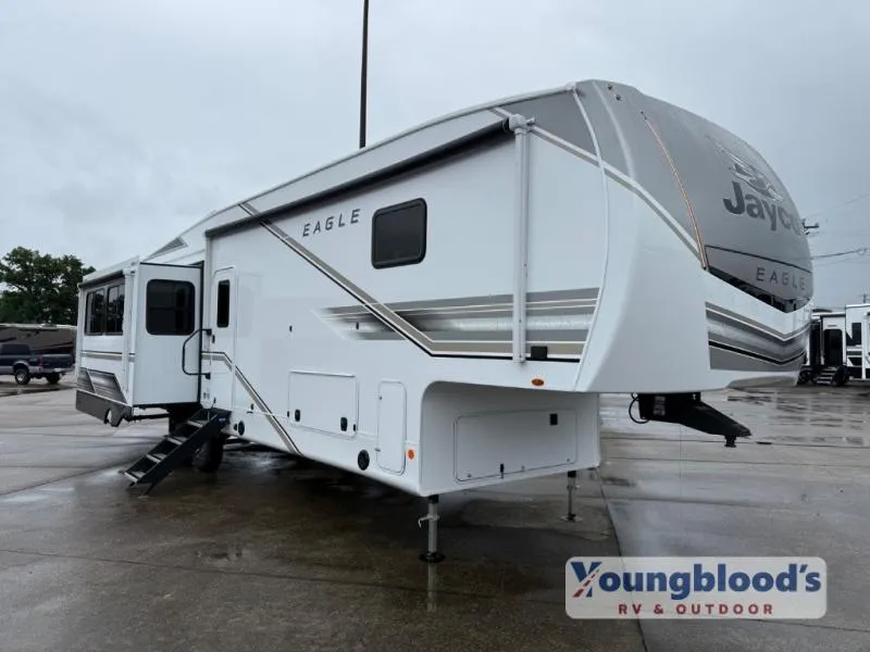2027 Jayco Eagle 335LSTS - Photo 2