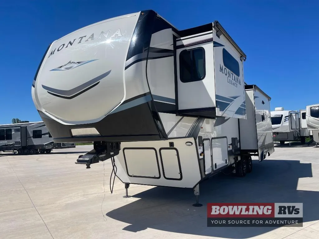 2021 Keystone Montana 3121RL - Photo 2