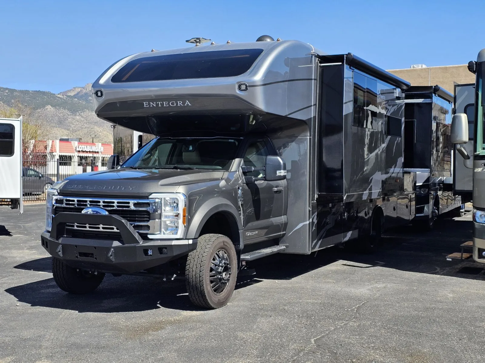 2025 Entegra Coach Accolade XT 32U - Photo 3