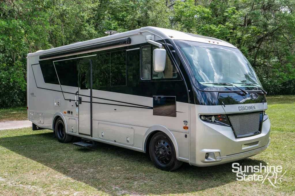 2025 Coachmen Euro 25EU - Photo 2