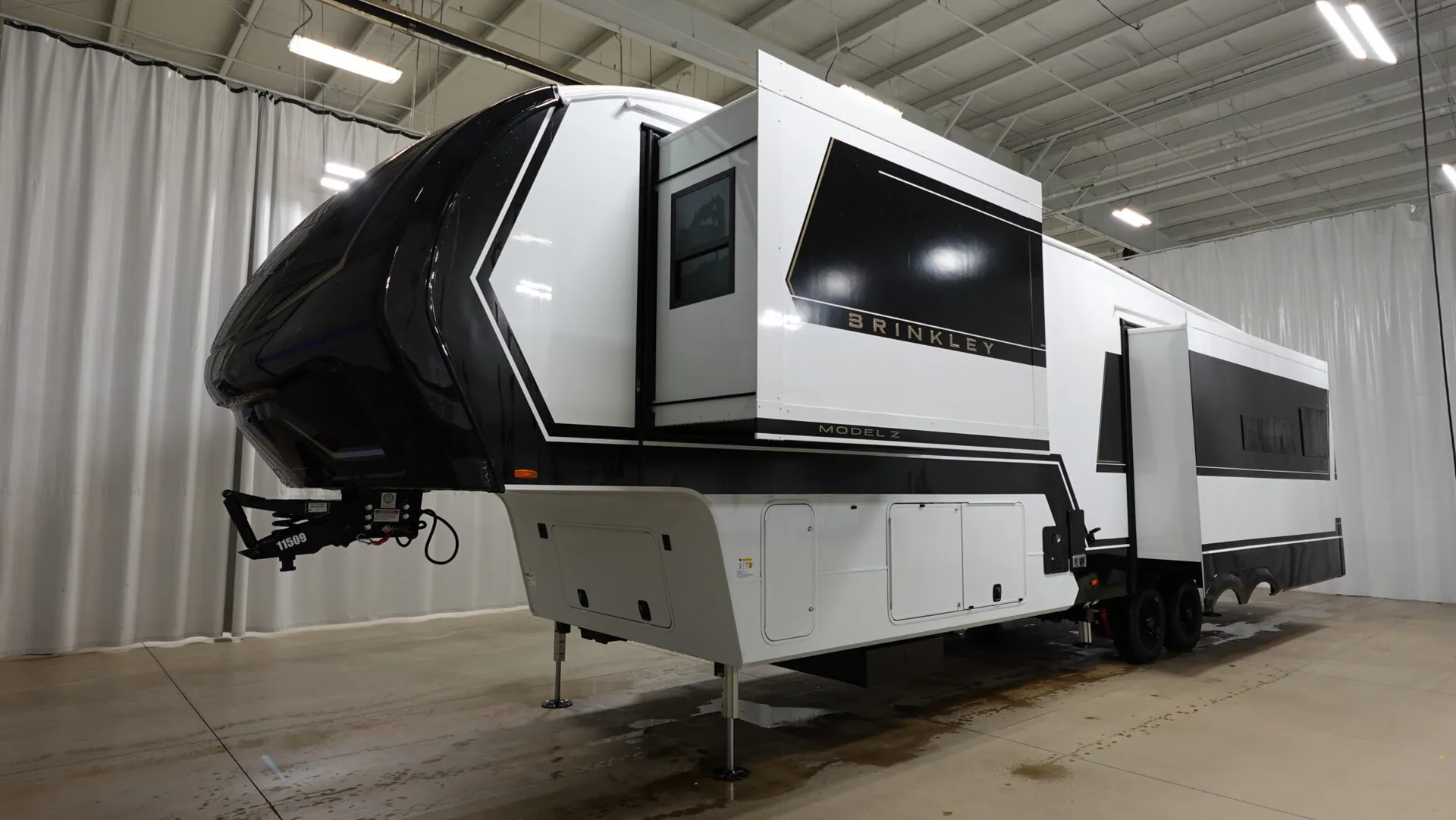 2026 Brinkley Model Z 3600 — Photo 5