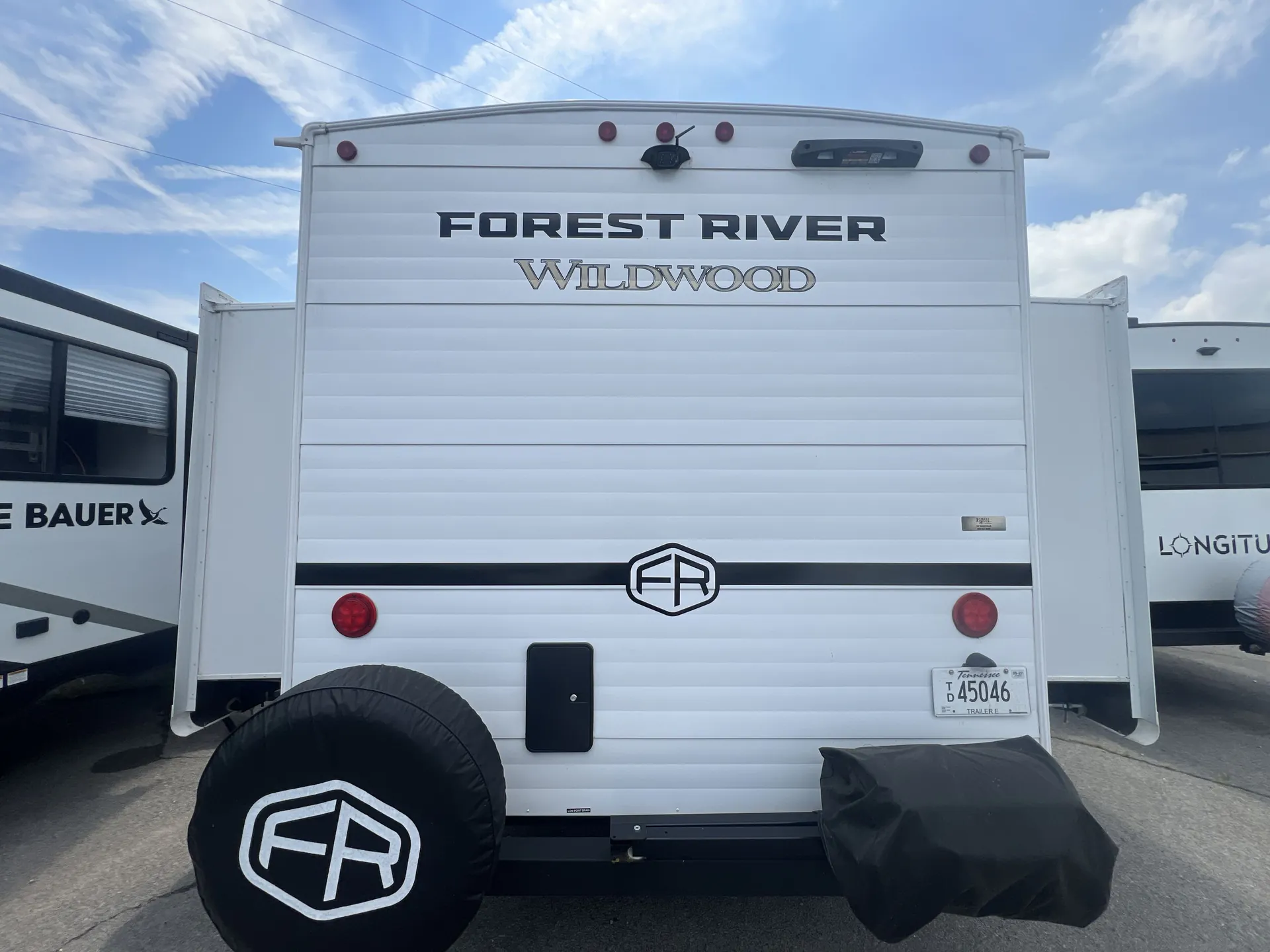 2025 Forest River Wildwood 31KQBTS — backside