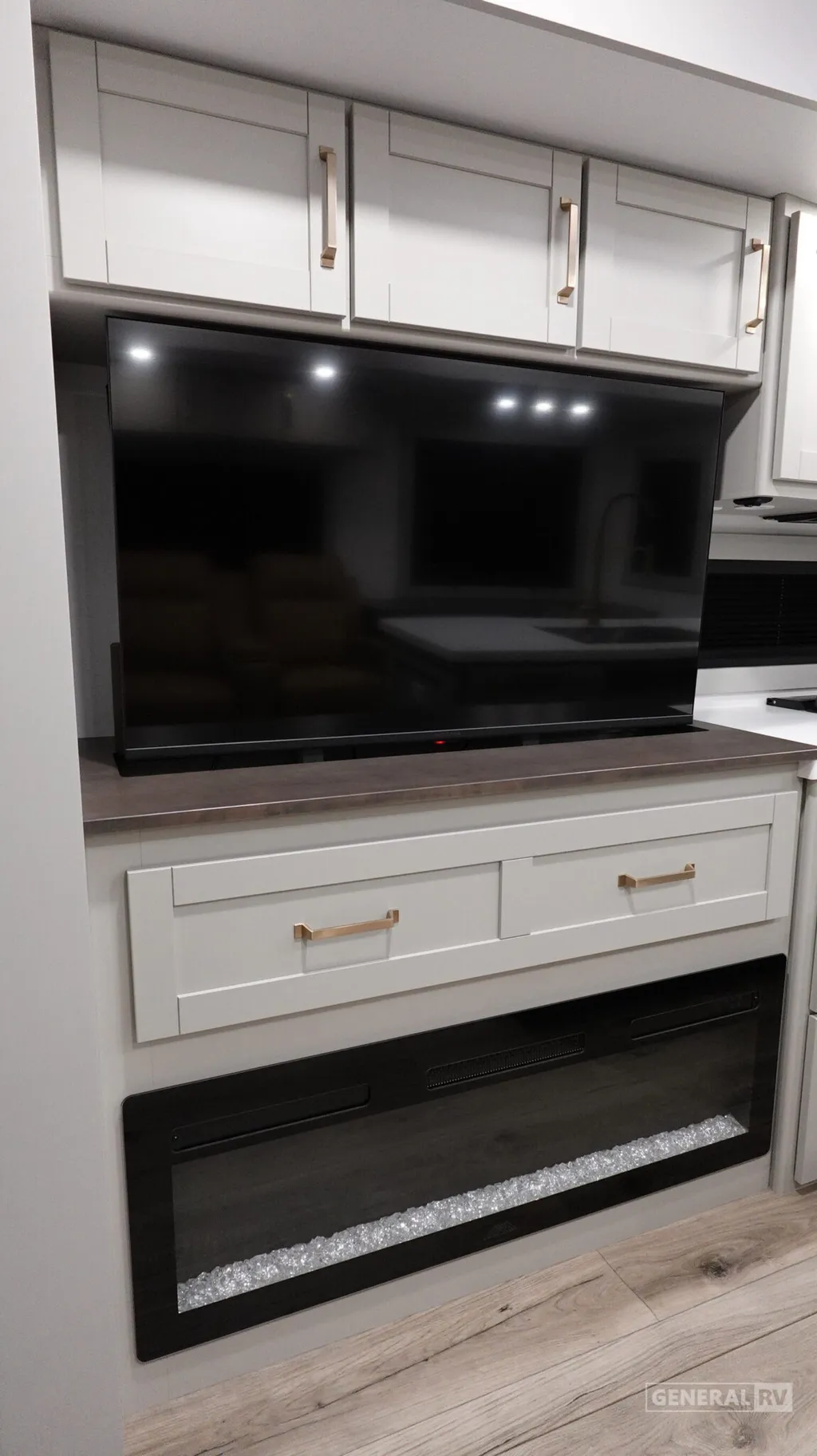 2026 Brinkley Model Z 3610, Photos photo 36