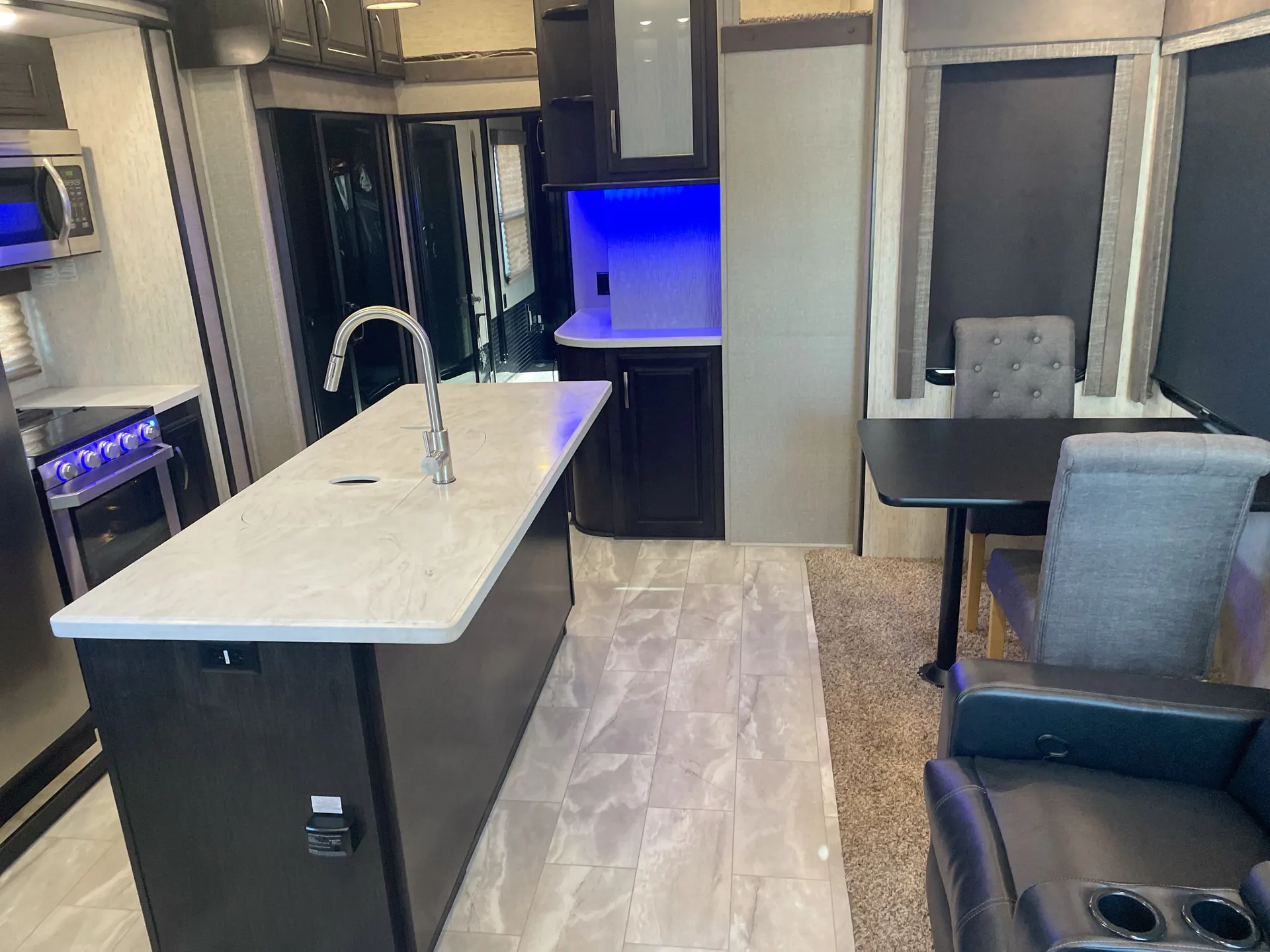 2018 Grand Design Momentum 399TH — living area main