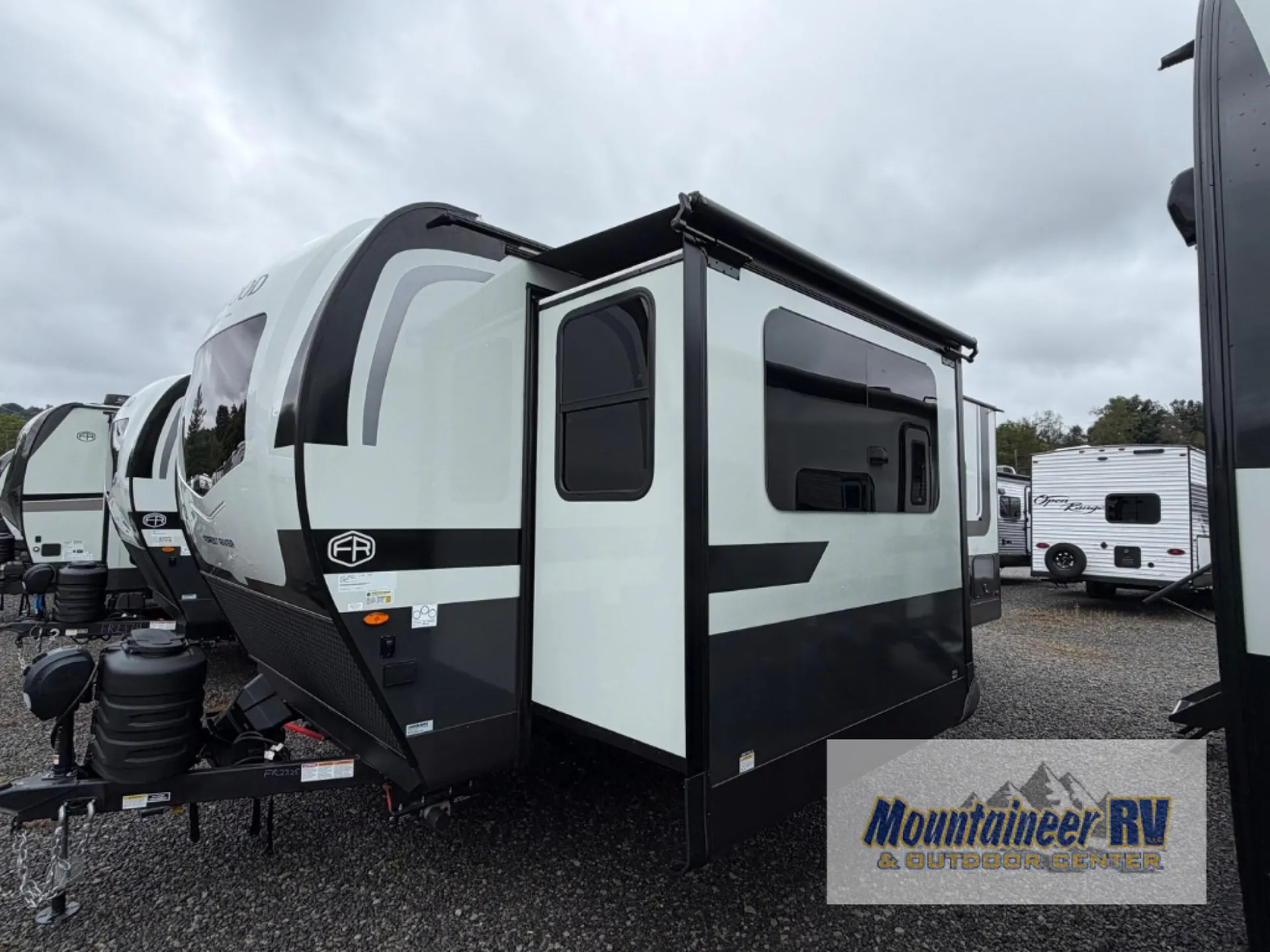 2027 Forest River Rockwood Mini Lite 2506FK - Photo 4