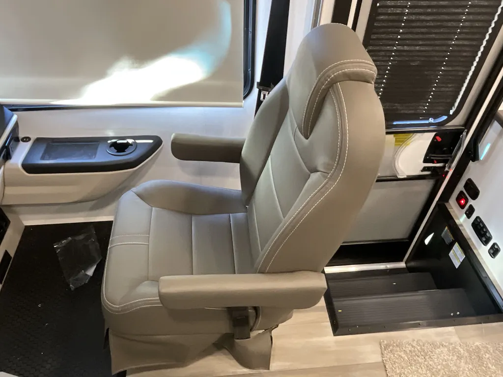 2026 entegra coach Vision 27A, Photos photo 35
