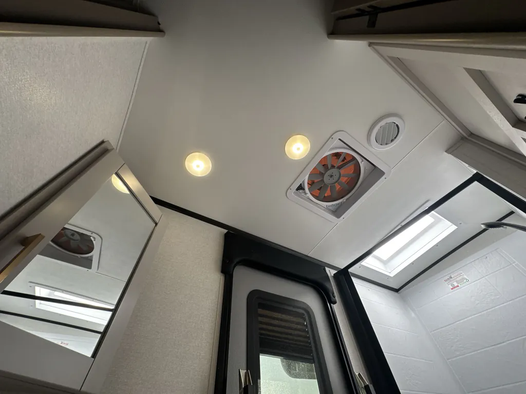 2027 Jayco Jay Feather 29BHB, Photos photo 19