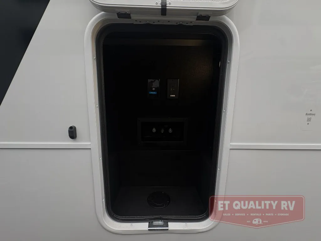 2026 Brinkley Model Z 3600, Photos photo 25