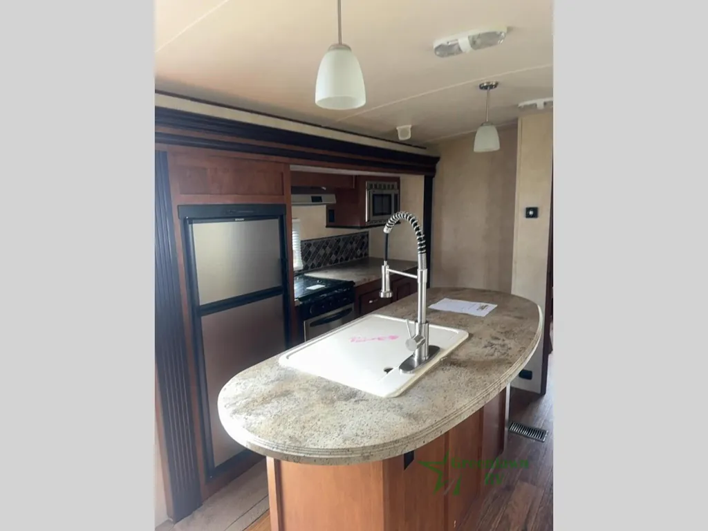 2016 Forest River Vibe 312BHS, Photos photo 18