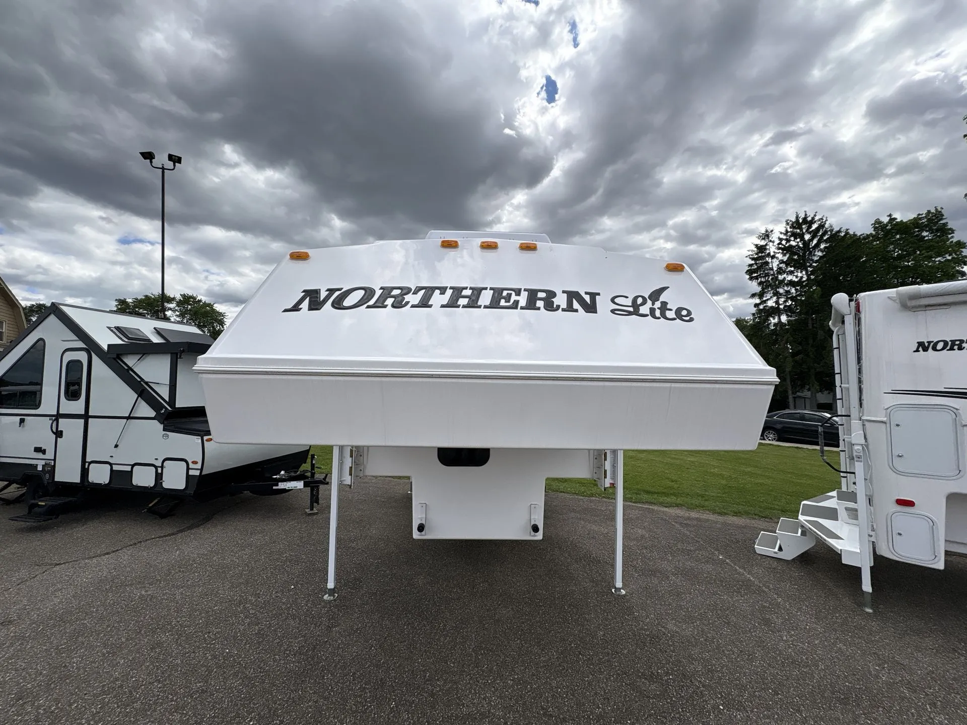 2026 Northern Lite 10-2 EX DRY BATH - Photo 3