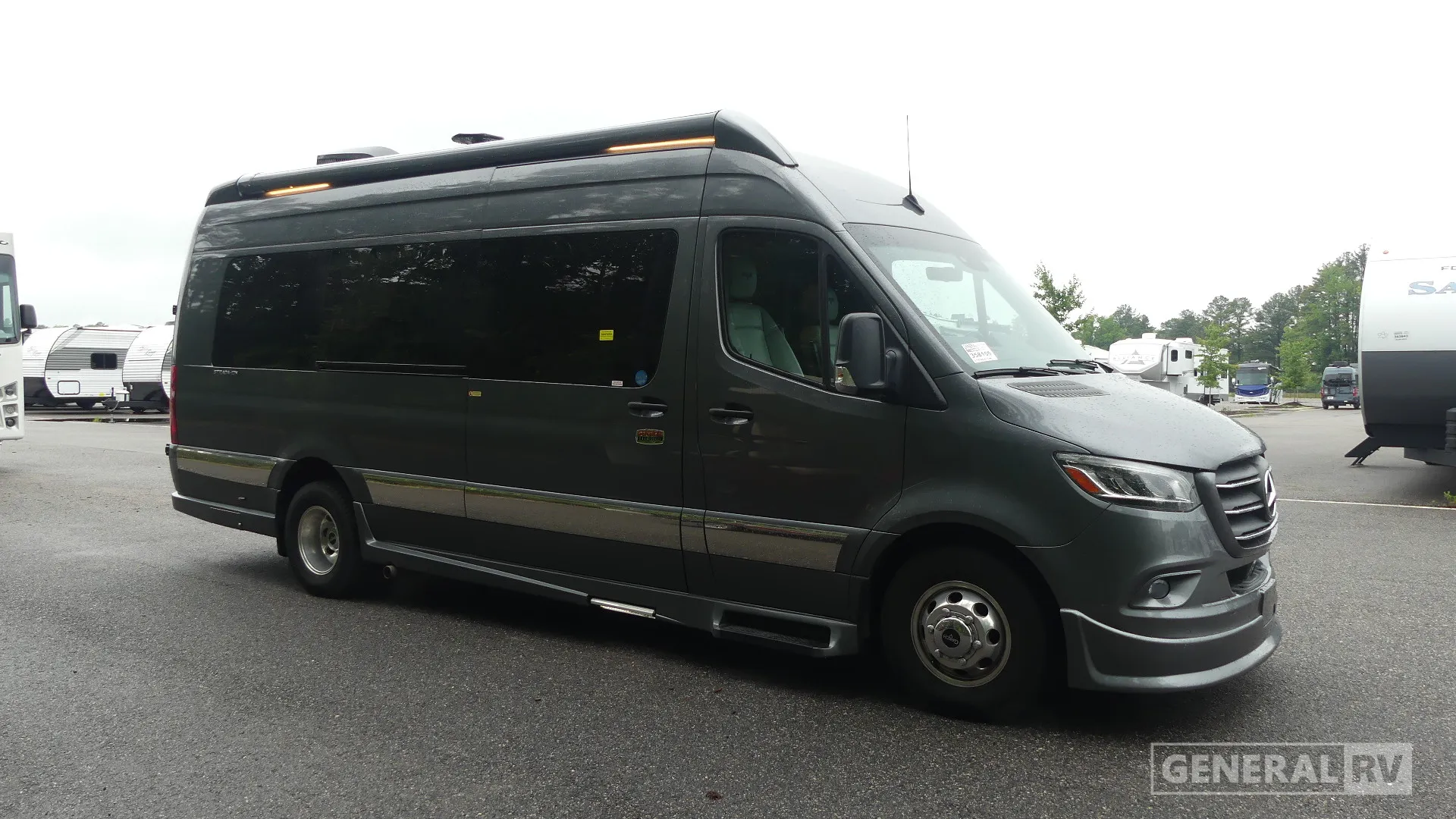 2025 Grech Motors Strada-ion Tour AWD - Photo 2