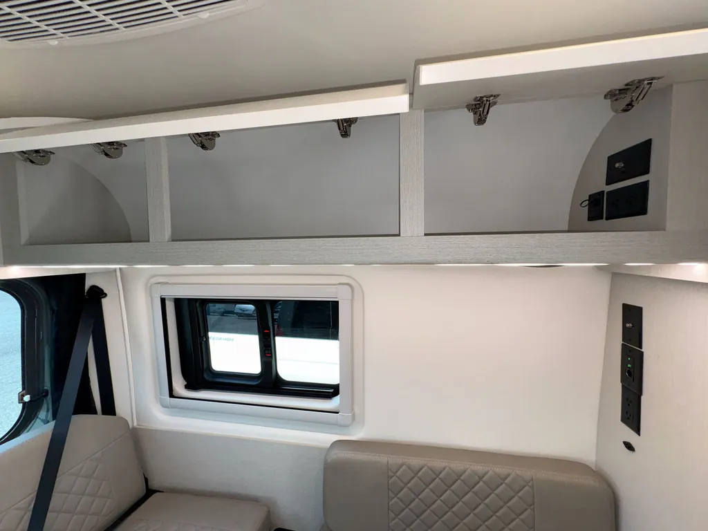 2027 Thor Motor Coach Tellaro 20Y, Photos photo 21