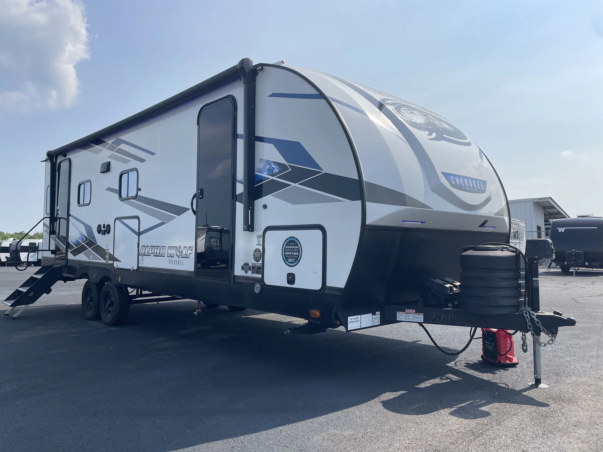 2024 Forest River Cherokee Alpha Wolf 2500RL-L - Photo 2