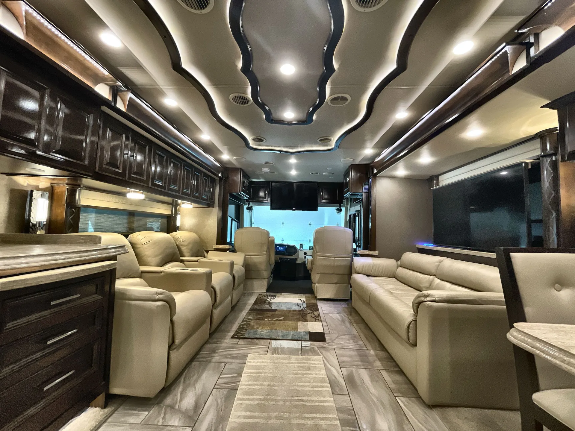 2018 Tiffin Allegro Bus 45 OPP — living area main