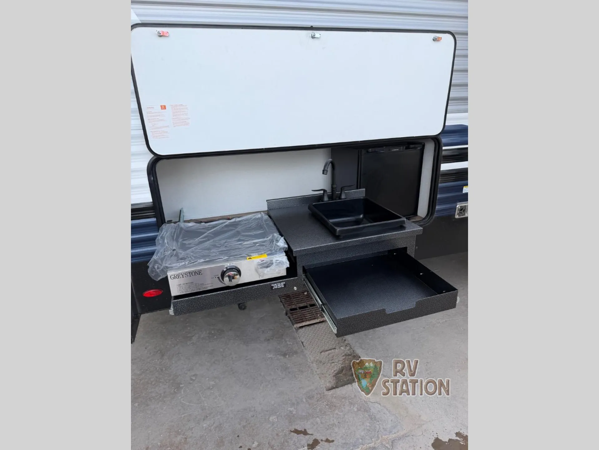 2027 Forest River Puma 32BHFS — Photo 5