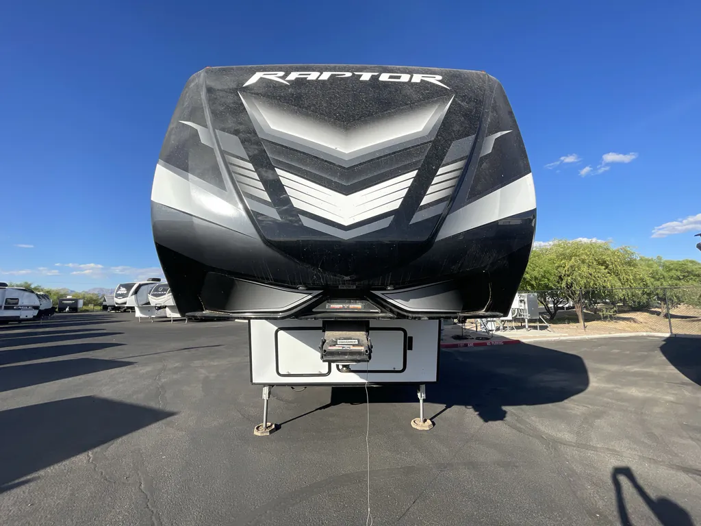 2021 Keystone Raptor 413, Photos photo 4