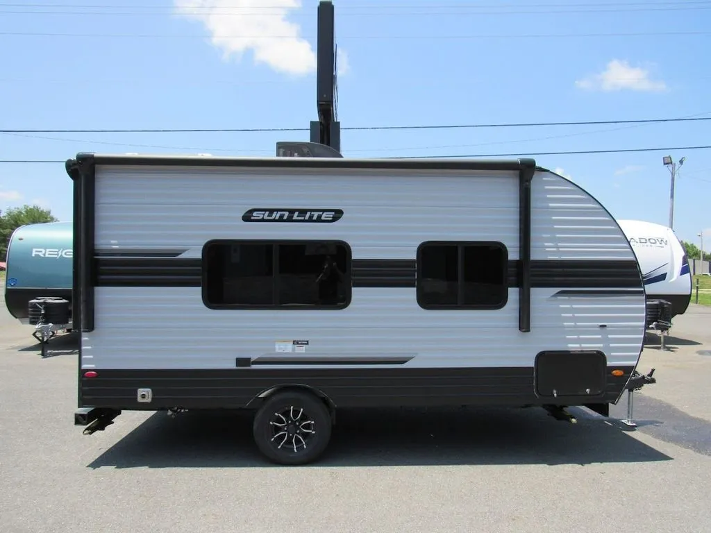 2026 Sunset Park RV Sun Lite 18RD - Photo 3