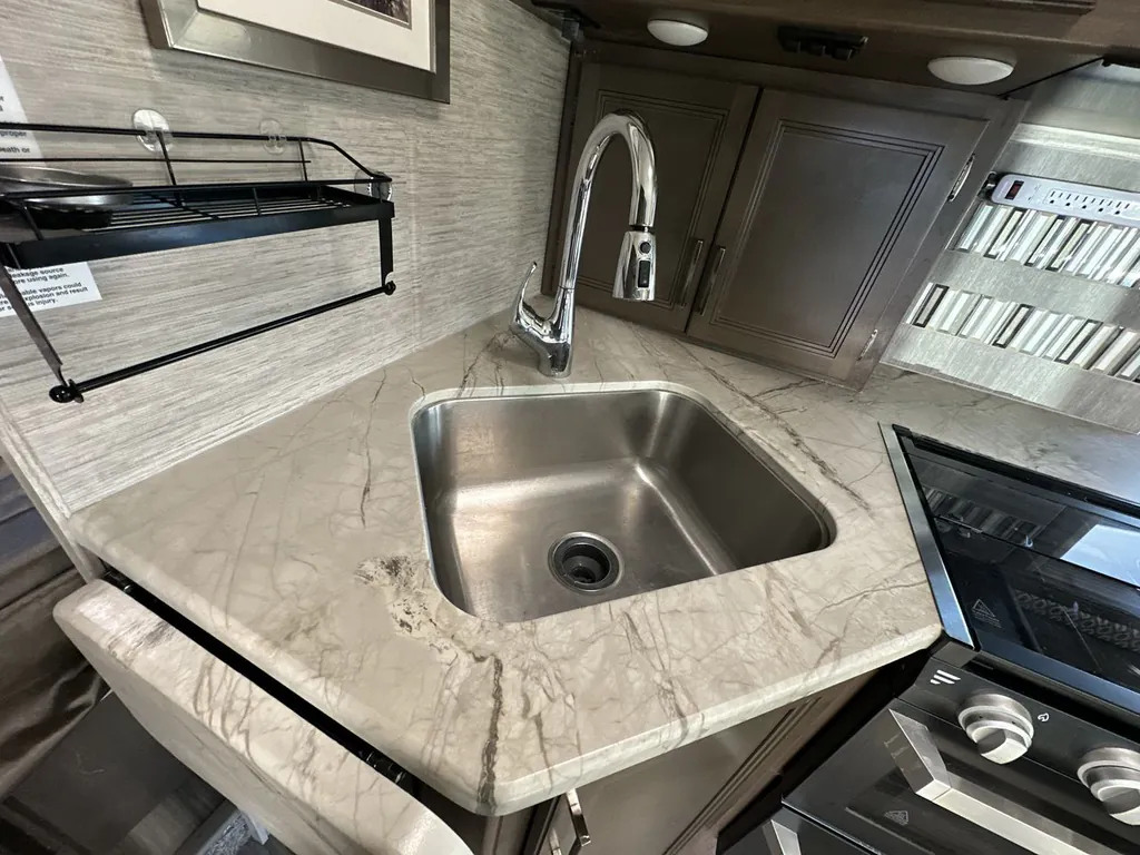2021 Thor Motor Coach Freedom Elite 27FE, Photos photo 8