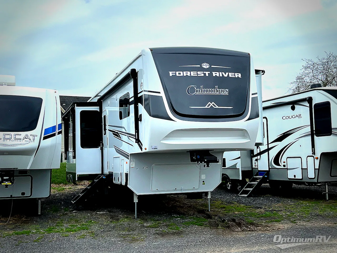2025 Palomino Columbus 376DS dealer photo 1 from Optimum RV