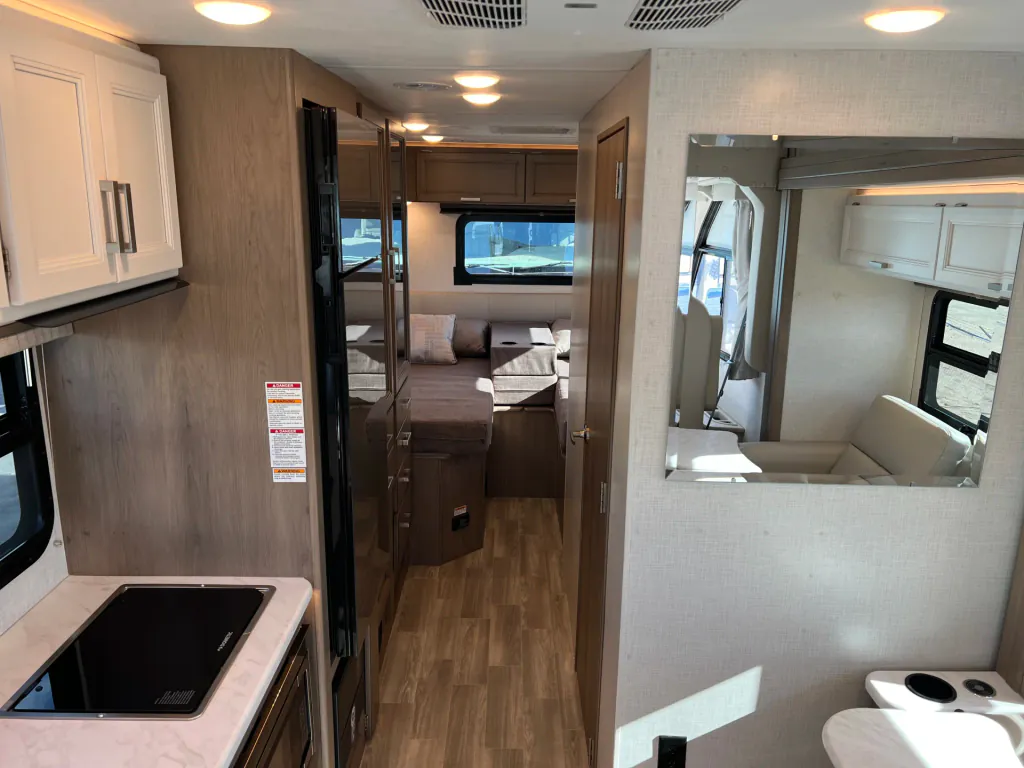 2026 Thor Motor Coach Axis 26.2, Photos photo 5