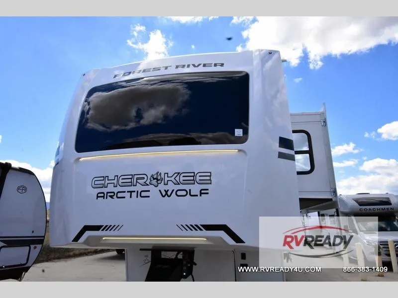 2026 Forest River Cherokee Arctic Wolf 3250SUITE - Photo 3