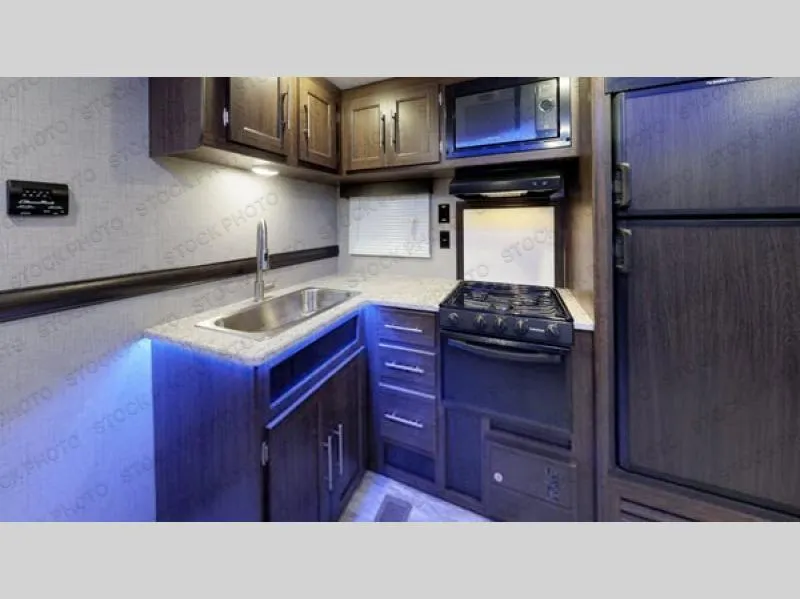 2020 CrossRoads Zinger 298BH - Photo 3