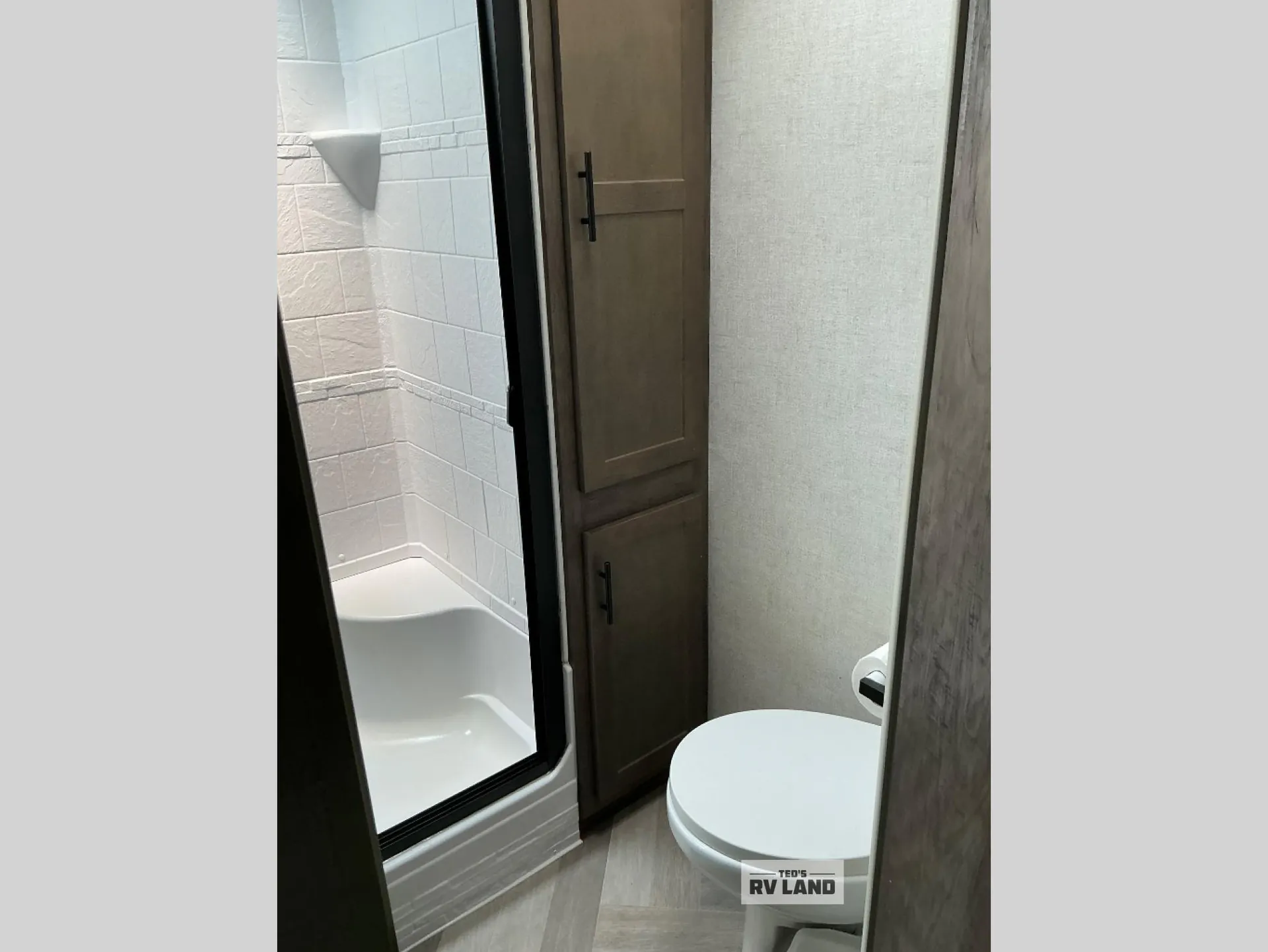2020 Forest River Wildwood DLX 353FLFB — Photo 7