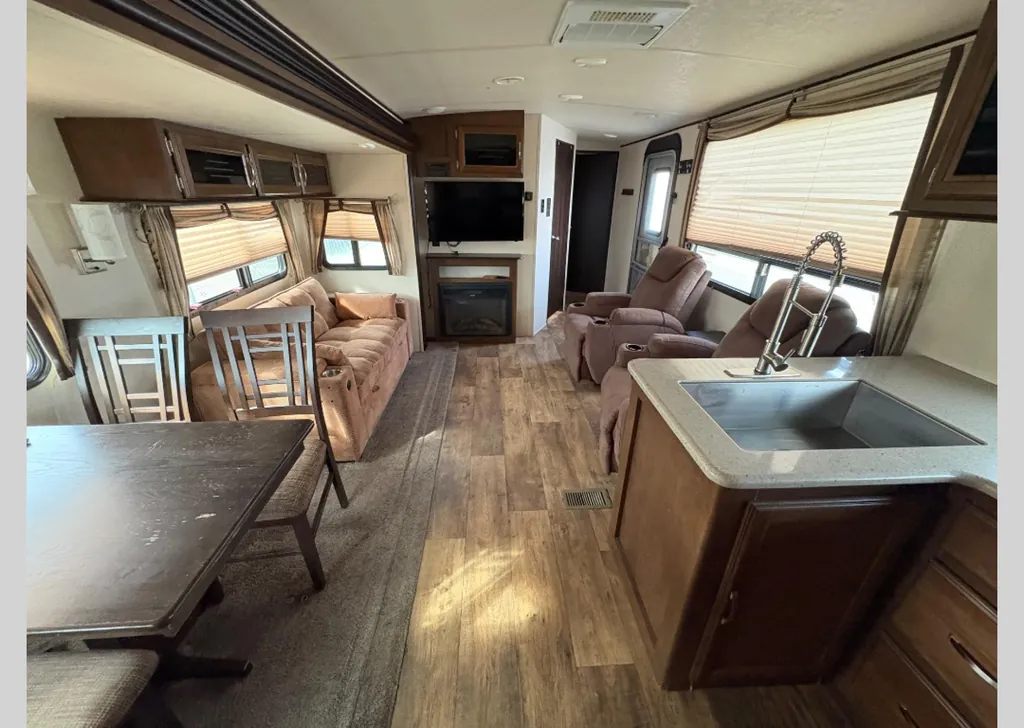 2018 Forest River Salem Hemisphere Lite 282RK, Photos photo 8
