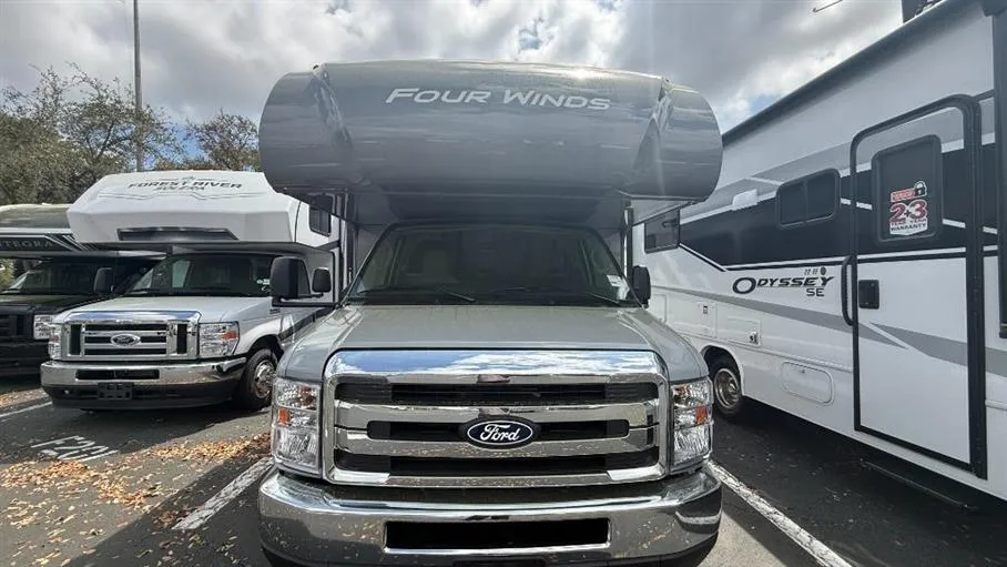 2026 Thor Motor Coach Four Winds 31H - Photo 3