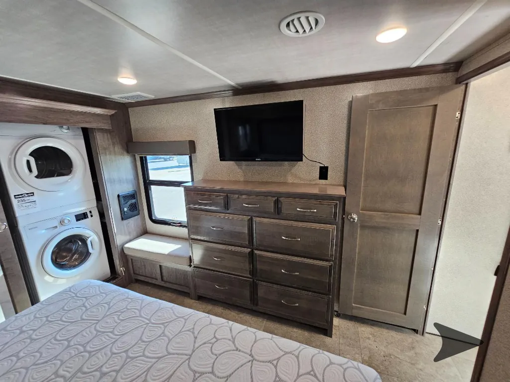 2020 Forest River Cedar Creek Champagne Edition 38EL, Photos photo 44