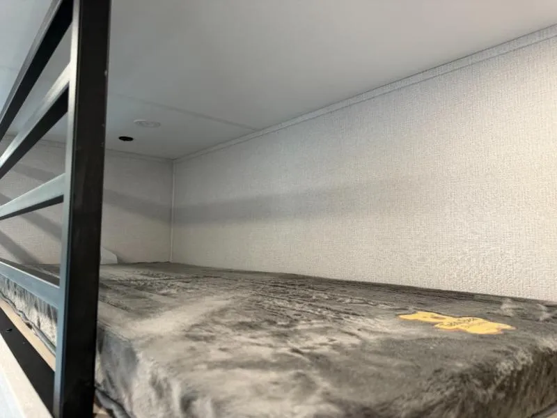 2026 Palomino Puma Mesa 379MBL - Photo 3