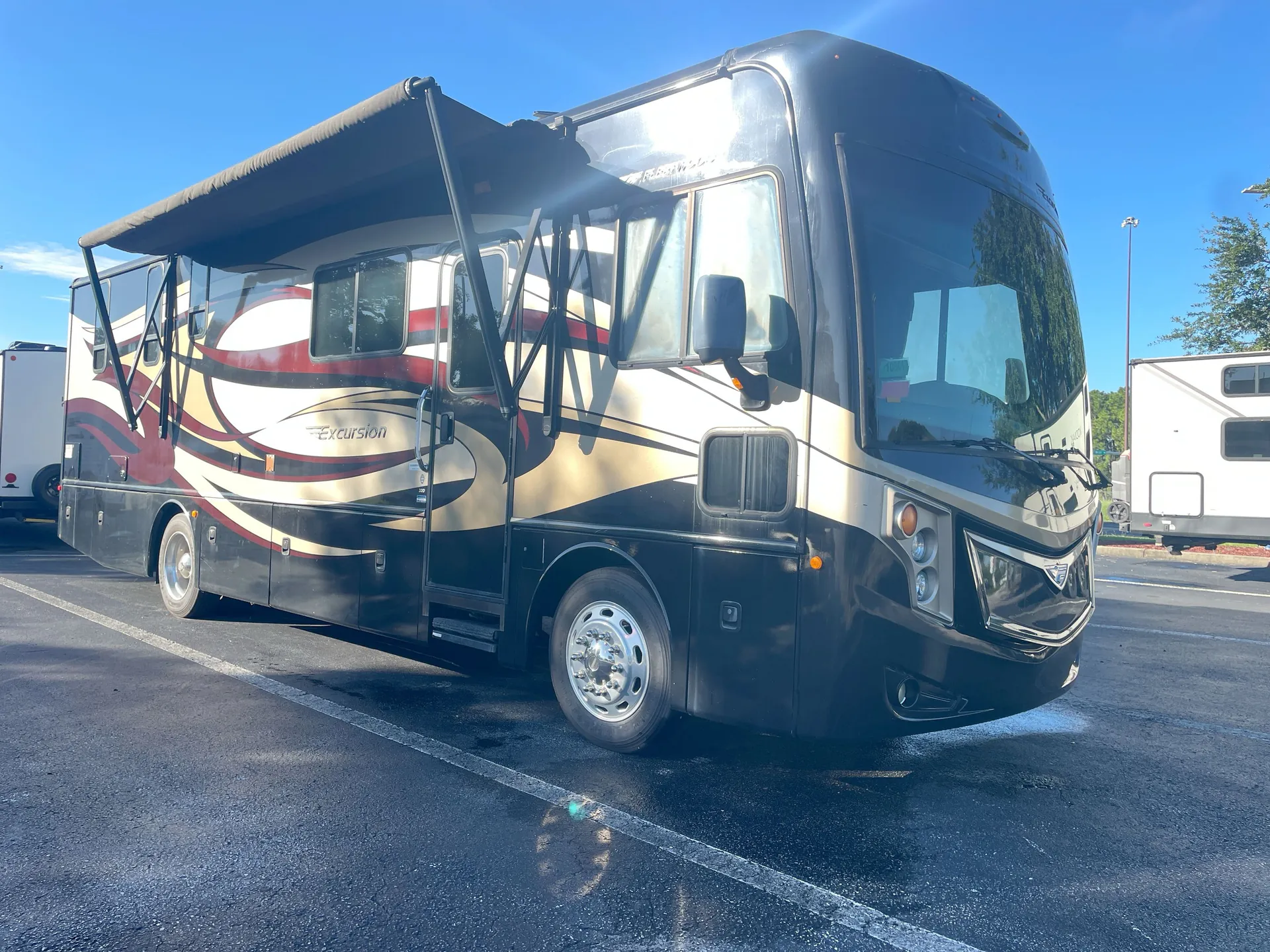 2014 Fleetwood Excursion 33D - Photo 2