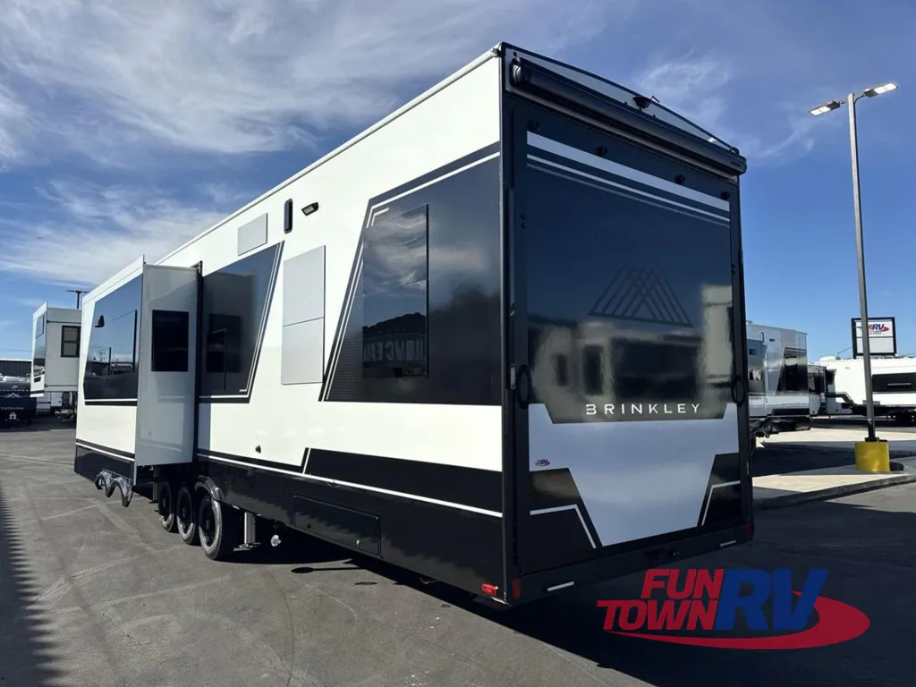 2026 Brinkley Model G 4170, Photos photo 6