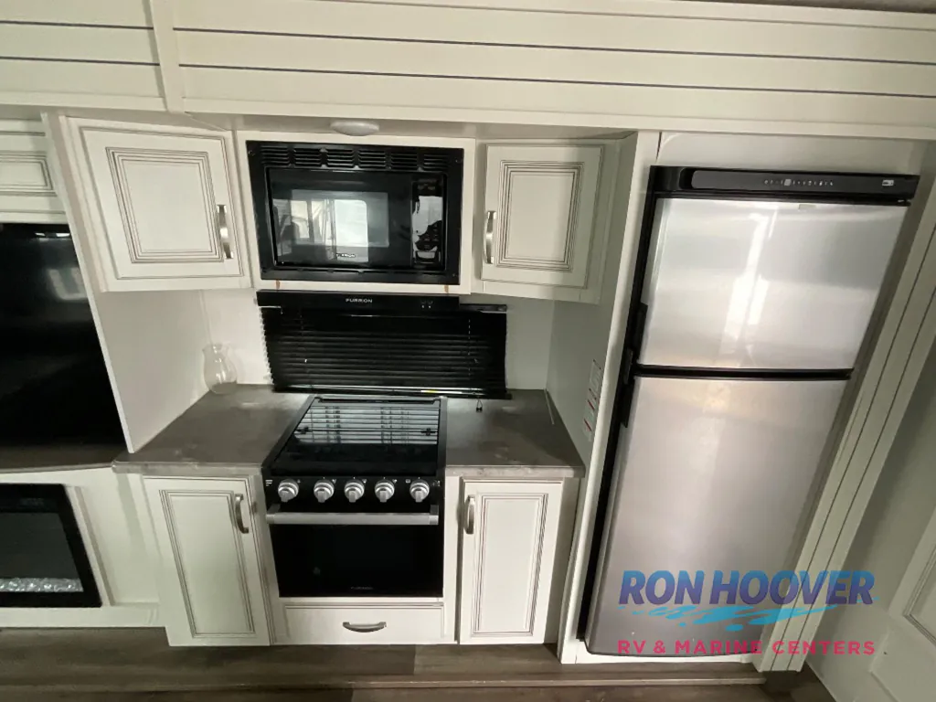 2022 Keystone RV Cougar Half-Ton 33RLI, Photos photo 7