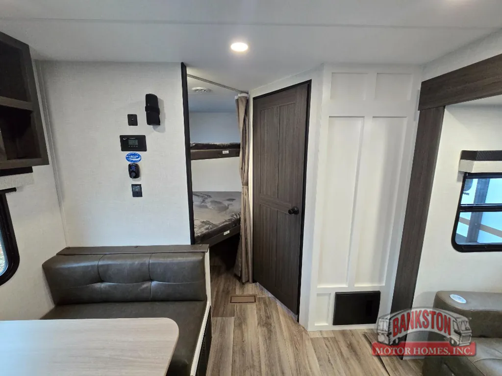 2026 Venture RV Stratus SR302VBH, Photos photo 20