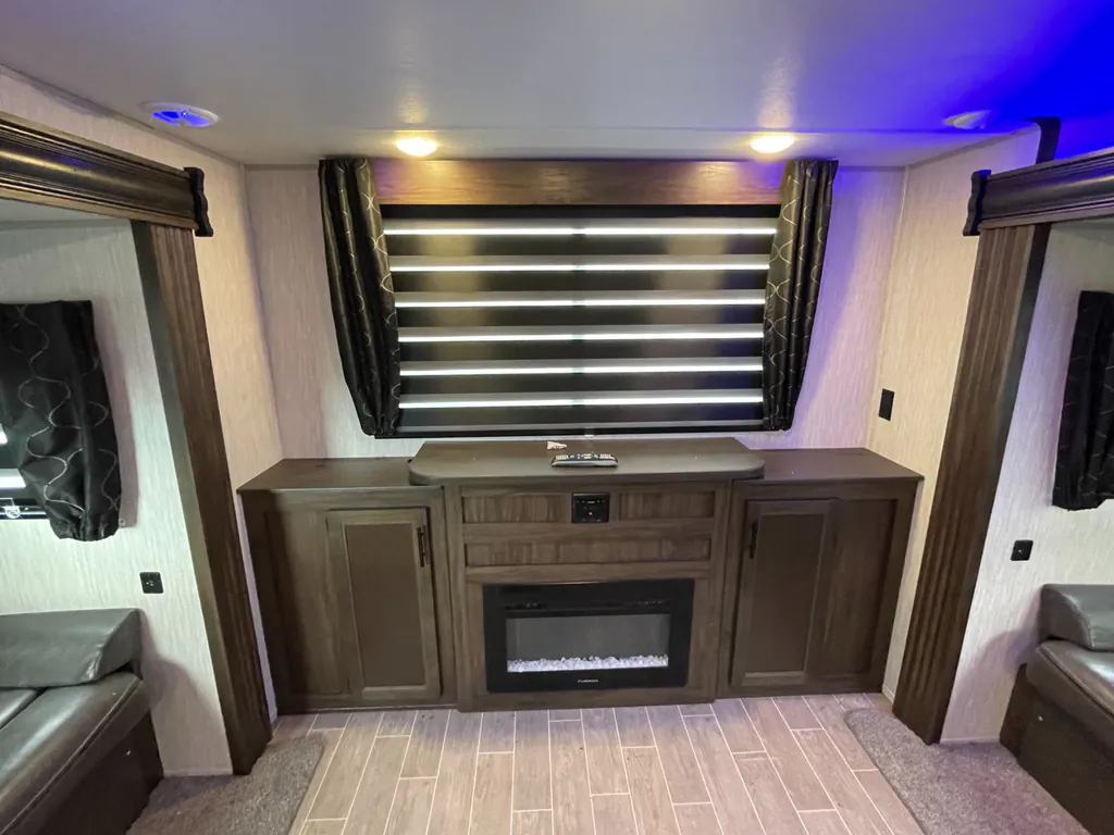2020 Forest River Cherokee 306MM, Photos photo 13