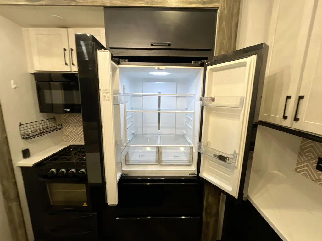2023 Heartland Gravity 3950, Photos photo 9