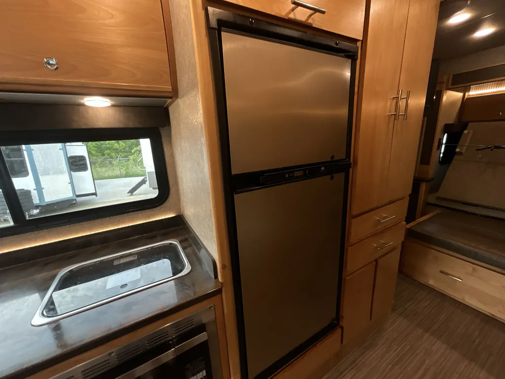 2017 Tiffin Wayfarer 24 QW, Photos photo 8