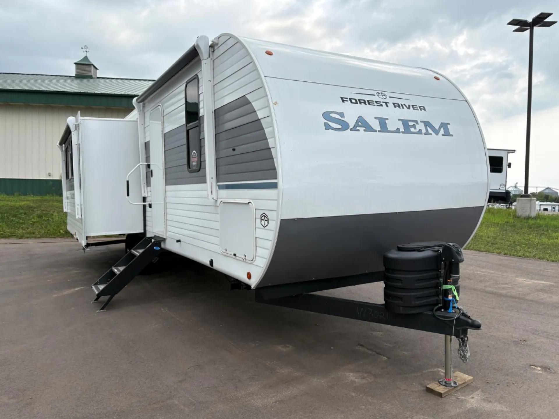 2027 Forest River Salem 27RLHD dealer photo 1 from Willie's RV