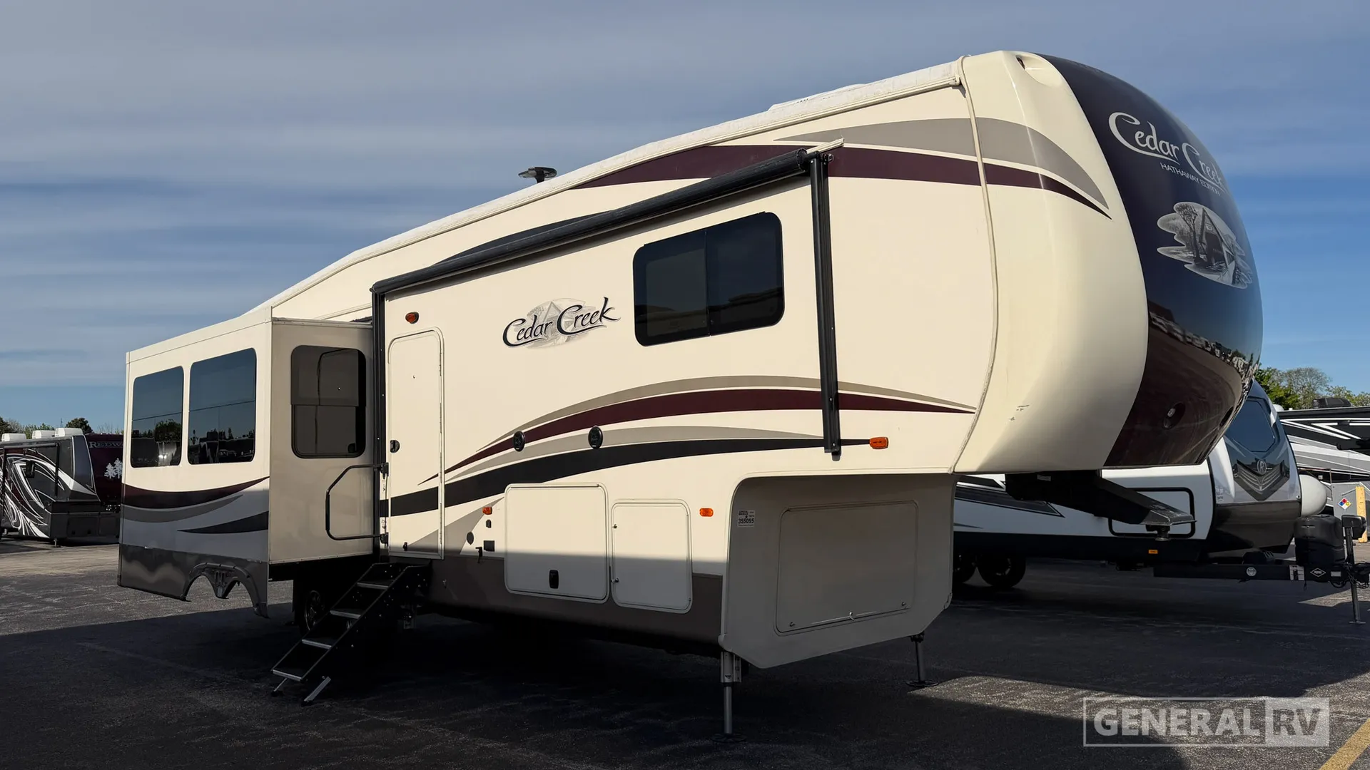2018 Forest River Cedar Creek Hathaway Edition 34RL2 - Photo 2